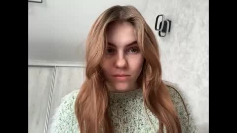 MaryYourr online show from November 13, 12:08 pm