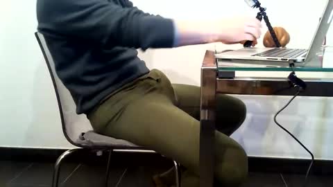 Mask07 online show from December 18, 2:12 pm