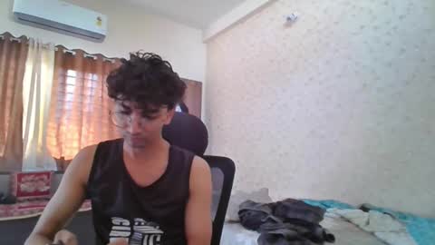 Mask Boy online show from October 15, 3:54 am