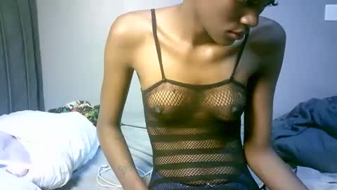 Snapshot of maskgang001 chatting on October 16, 3:06 am maskgang001 online show from October 16, 3:06 am