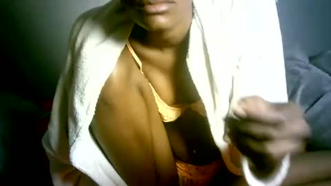 maskgang001 online show from June 17, 5:01 am