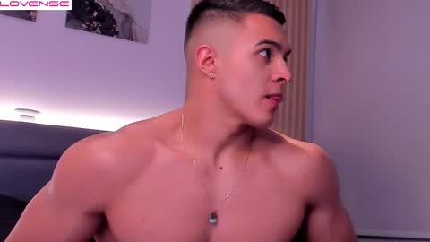 Mason Bennet online show from October 29, 10:10 pm