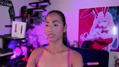 massielhot online show from November 24, 1:59 am