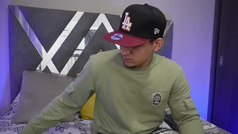 massimo_vidal online show from October 15, 2:04 am