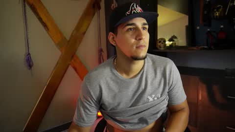 massimo_vidal online show from September 12, 1:35 pm