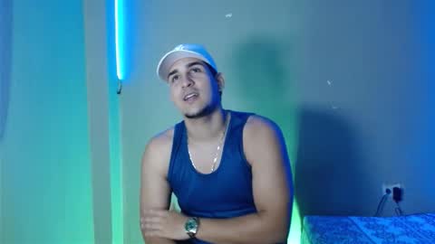 massimo_vidal online show from November 21, 2:37 pm