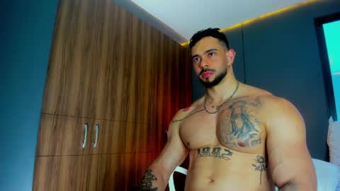 massimo online show from April 12, 5:39 pm