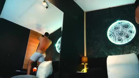 massimowalton2 online show from December 15, 2:24 pm