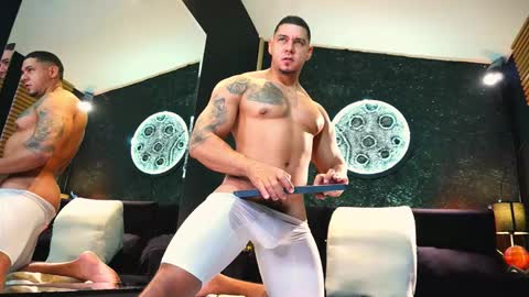 massimowalton2 online show from December 1, 2:37 pm