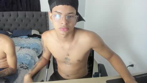 master_boy28 online show from October 21, 1:00 am