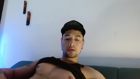 STRURIBE ON INSTAGRAM online show from January 17, 12:03 pm