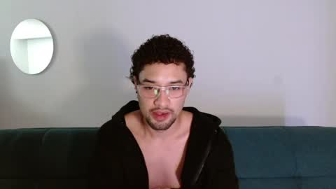 STRURIBE ON INSTAGRAM online show from April 22, 11:56 pm