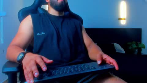 Mathew Flintt  online show from July 8, 6:22 pm