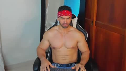 Snapshot of mathews_smith chatting on September 23, 12:43 pm mathews_smith online show from September 23, 12:43 pm