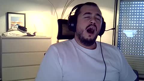 Mathou online show from December 4, 1:36 pm