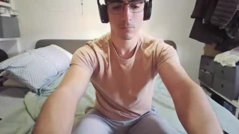 matias_madrid_ online show from May 15, 4:47 pm