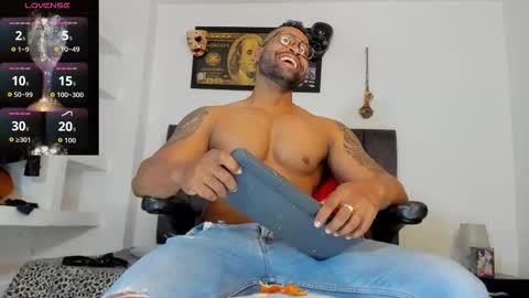 matt rodriguez92 online show from October 22, 11:45 am