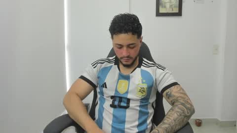 Mattias online show from April 7, 9:39 pm