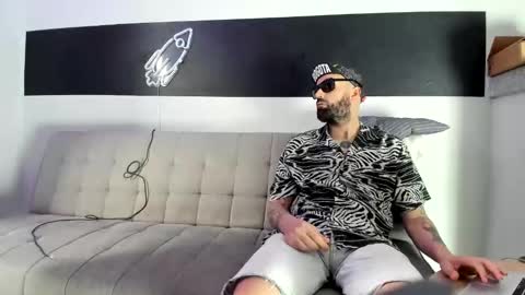 Matt online show from February 4, 8:28 pm