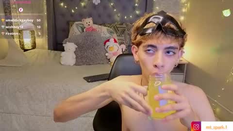 matty_spark online show from December 16, 3:18 pm