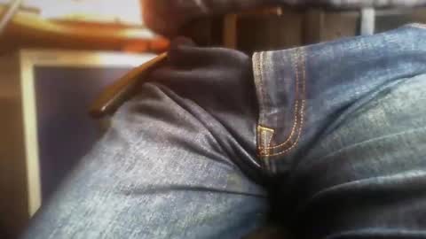 Maturedaddi online show from April 27, 10:35 am