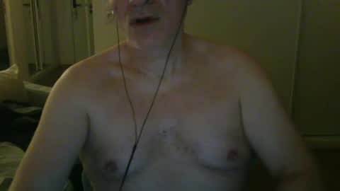 maturehotman online show from December 15, 5:45 am