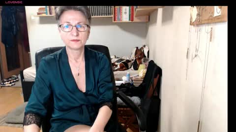 Snapshot of maturekate chatting on October 7, 7:48 am maturekate online show from October 7, 7:48 am