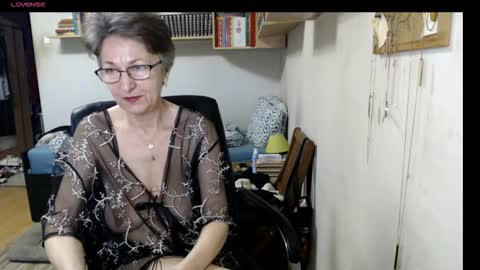 Snapshot of maturekate chatting on September 23, 7:24 am maturekate online show from September 23, 7:24 am