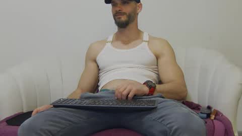 mauro_real_man online show from March 15, 7:28 pm