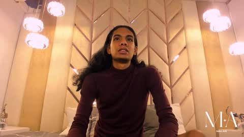 MAX online show from January 8, 3:45 am