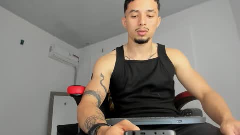 max_jowel online show from January 12, 4:41 am