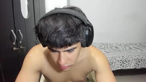 Max online show from February 26, 11:13 am