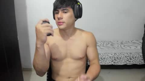 Max online show from November 13, 10:56 pm