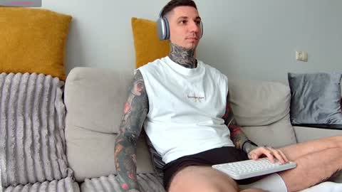    online show from July 22, 6:15 am