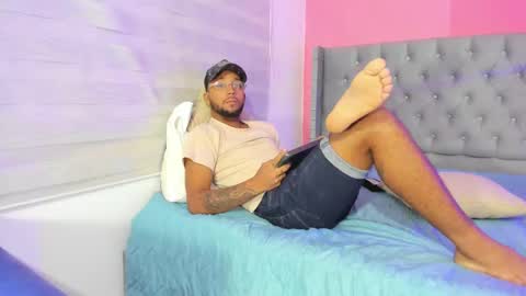 max_sexyhot26 online show from January 28, 3:04 am