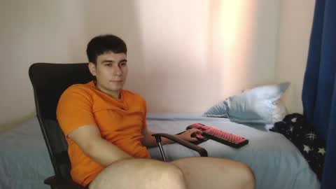 max_snow1616 online show from June 3, 6:35 pm
