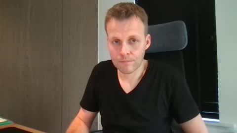 Max take off clothes online show from February 4, 1:16 pm