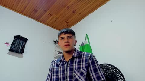 Max online show from December 21, 12:16 pm