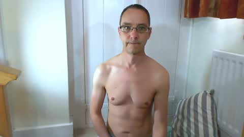 Max Davies online show from June 15, 1:58 pm
