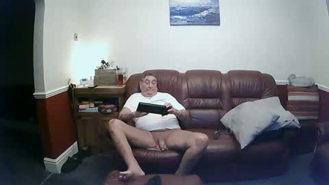 Snapshot of maxi_johnes chatting on February 26, 12:30 am MAX online show from February 26, 12:30 am