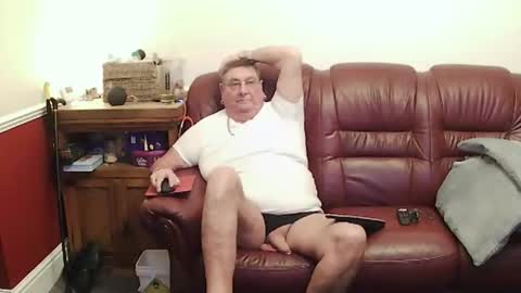 MAX online show from March 27, 10:55 pm