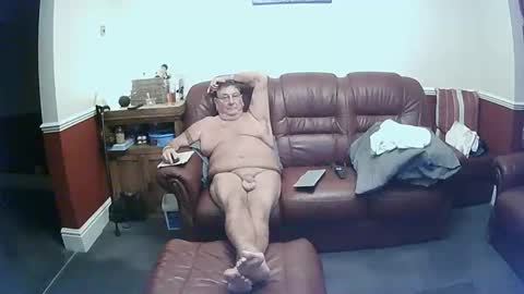 Snapshot of maxi_johnes chatting on October 7, 12:06 am MAX online show from October 7, 12:06 am