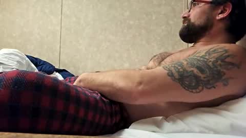 Maxichaud online show from March 8, 4:44 pm