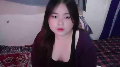 Snapshot of maxie_cat chatting on December 3, 11:07 am Maxie online show from December 3, 11:07 am