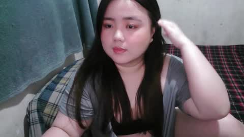 Snapshot of maxie_cat chatting on September 29, 2:38 pm Maxie online show from September 29, 2:38 pm