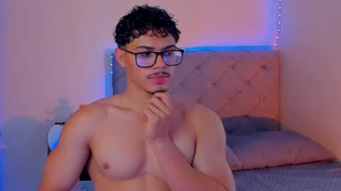 Snapshot of maxiimus__ chatting on September 21, 9:41 pm Maximus online show from September 21, 9:41 pm