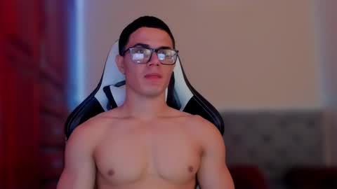 Snapshot of maxiimus__ chatting on January 13, 5:02 pm Maximus online show from January 13, 5:02 pm