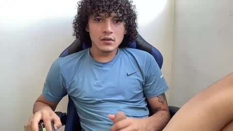 maximiliano_pulse online show from June 29, 8:19 pm