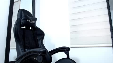 Maximo Sebastian online show from February 25, 2:15 pm