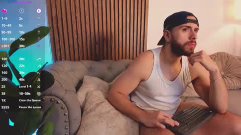 Maximo Wolf online show from March 14, 8:02 pm